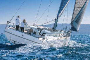 Villa konforu için yüzer ev tasarlandı