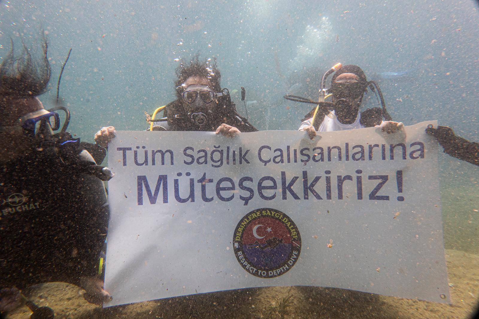 sağlık çalışanları pankart (1)