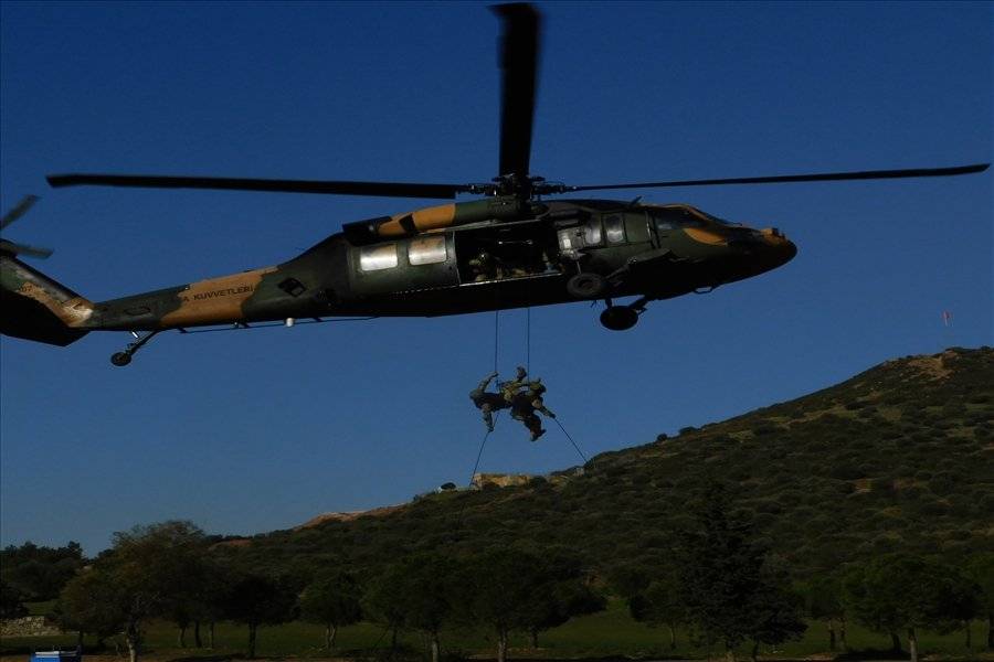 Amfibi Eğitimleri Gece-Gündüz Devam Ediyor