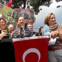 CEM GÜRDENİZ’İN KÖŞESİ BOŞ KALMADI