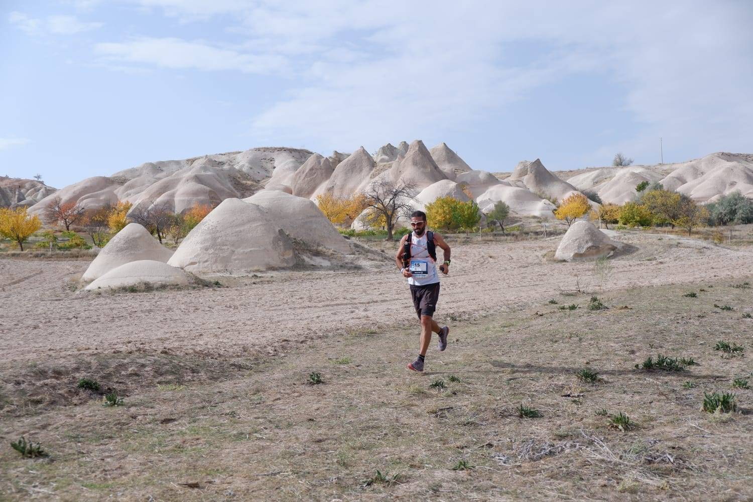 Kapadokya’da Koşmak… Büyülü Aşk Vadisi, Peribacaları, Kızılçukur Vadisi ve Çavuşin