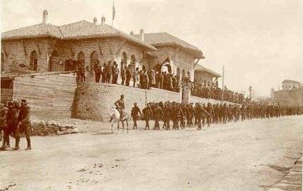 Başkomutan askeri geçit töreninde