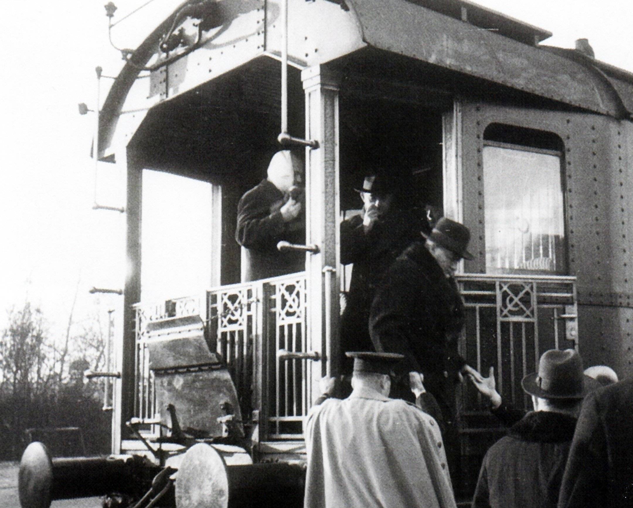 1511106303_ataturk