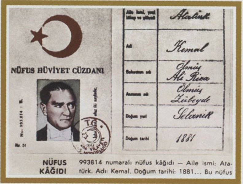 Atatürk'ün_993_814_seri_numaralı_nüfus_cüzdanı