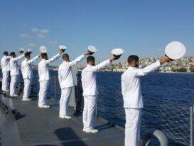 DENİZCİLEŞEN TOPLUMA ÇIMARİVA