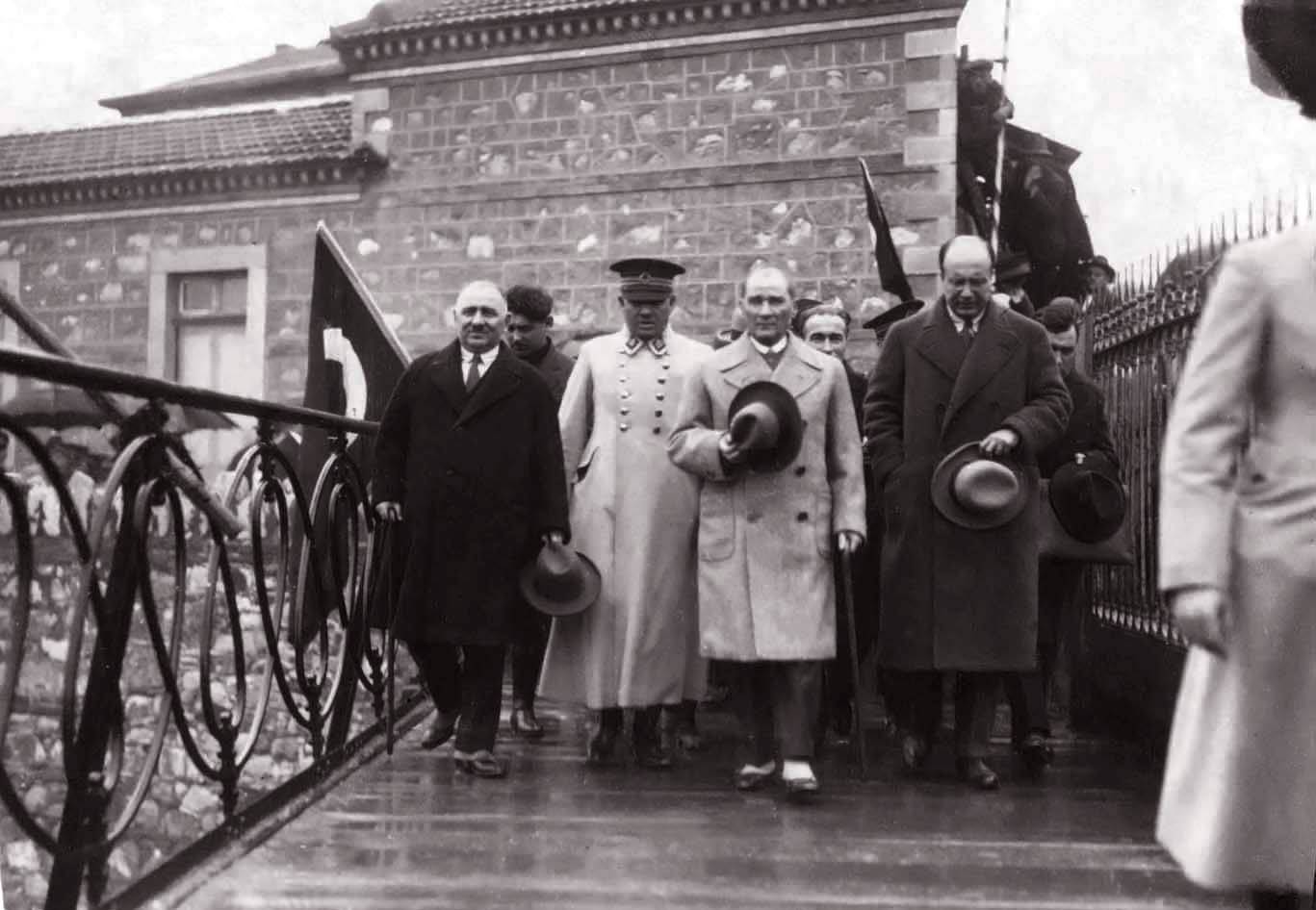 Atatürk-Aydında-1