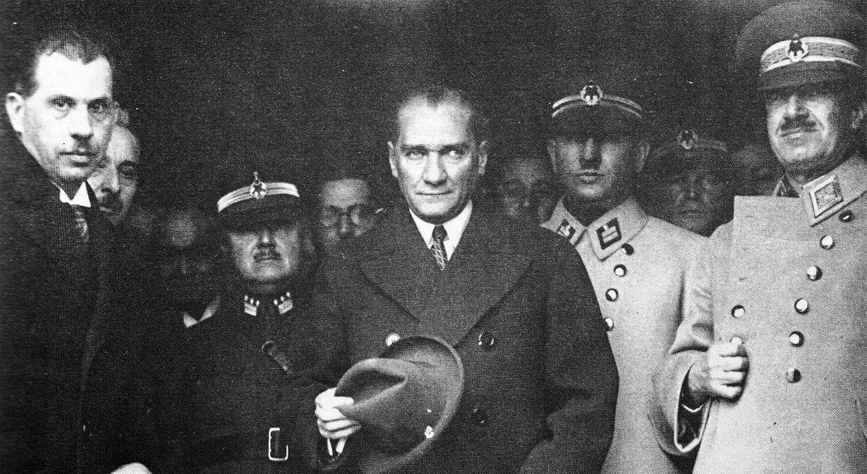 1511553567_ataturk
