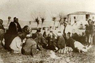 Atatürk, Kurtuluş Savaşı’nda cepheye giden halkla birlikte