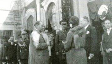 Atatürk Antalya ziyareti öncesi İzmir Alsancak Garı’nda