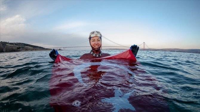 Birgül Erken, Çanakkale kahramanları anısına dalış yaptı