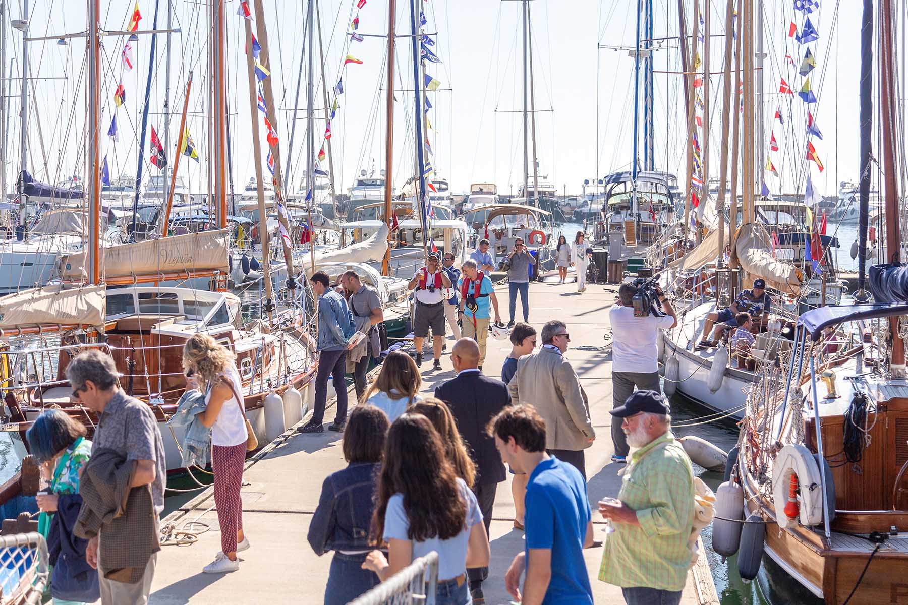 KLASİK TEKNELER MAVİ VATAN’I SÜSLEDİ