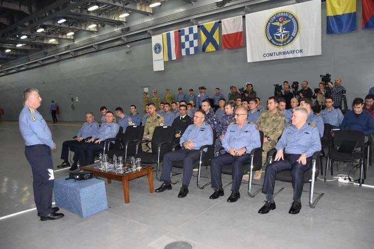 NATO'nun Deniz Kuvvetleri komutası bir yıl süreyle Türkiye'ye geçti