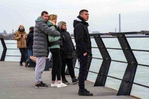 YANIBAŞIMIZDAKİ SAVAŞ VE DUMANI TÜTEN DONBASS