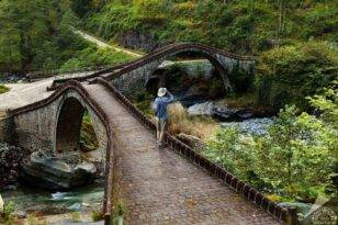 BİLİNÇALTIMIZDA BİR İÇ SES HER GÜN ÇENTİK ATIYOR ALABANDALARA.. KAPTAN TAMER ÇİÇEKDİKEN DUYGU YÜKÜYLE