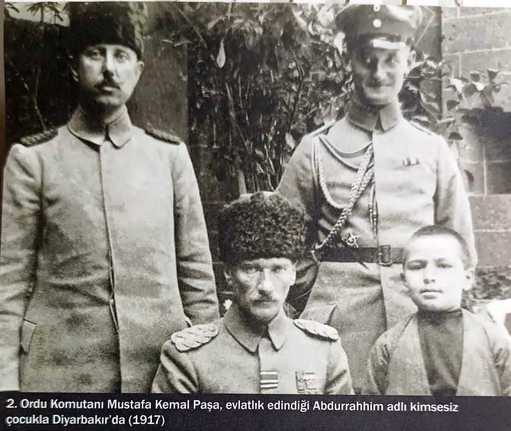 ATATÜRK’ÜN TEK ERKEK EVLATLIĞI ABDURRAHİM TUNÇAK