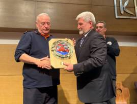 DENİZDE GÖNÜLLÜLÜK YARIŞINDA BAŞKANLIK BAYRAĞI TURGAY AYTAÇ’A GEÇTİ