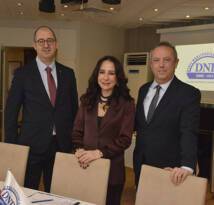 İZMİR DENİZ NAKLİYECİLERİ DERNEĞİ BAŞKANI YENİDEN ŞÜKRİYE VARDAR