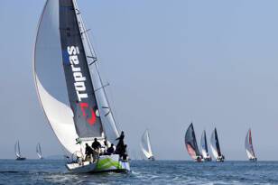 TAYK KOMODORLAR KUPASI: SEZON AÇILIŞINDA PUPA YELKEN HEYECAN