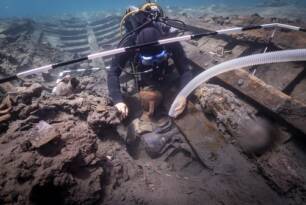 380 YIL ÖNCE BATAN OSMANLI SAVAŞ GEMİSİ DATÇA’NIN DERİNLİKLERİNDE