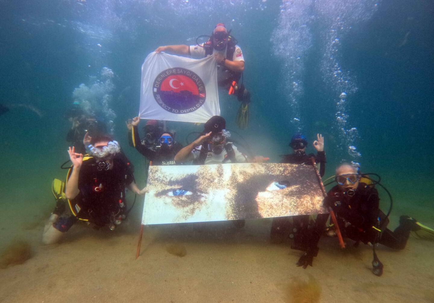 103 YIL ÖNCEKİ AYNI COŞKUYLA DERİNLERDE
