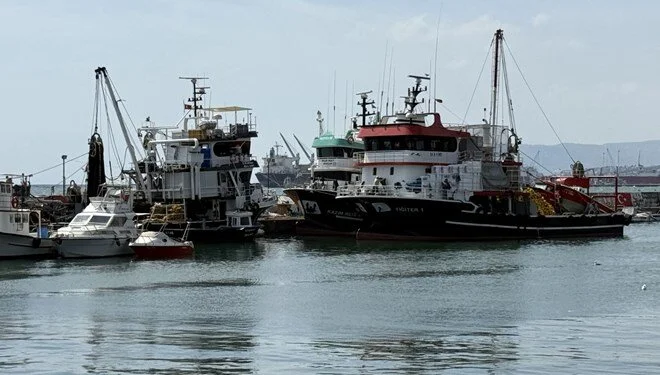 BALIKÇILAR SEZONA BAŞLAYAMADAN POYRAZA TAKILDI
