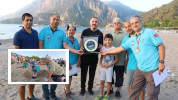 CARETTA CARETTA SEVGİSİ PLAKETLE TAÇLANDI