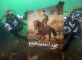 ATAMIZ DOLMABAHÇE MERKEZLİ 4 YERDE SUALTINDA ANILDI