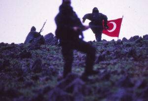 AMİRAL CEM GÜRDENİZ’DEN GÖKHAN KARAKAŞ’IN KARDAK KİTABINA TAM NOT