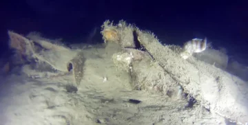 50 YIL ÖNCE MARMARA DENİZİ’NE DÜŞEN UÇAĞIN YENİ PARÇALARI BULUNDU