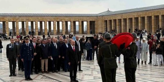 YDO 92 GİRİŞLİLER ATA’NIN HUZURUNDA: “ROTAMIZ CUMHURİYET”