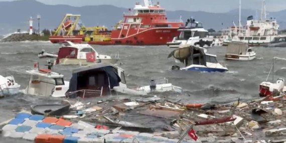 DENİZDE VE KARADA ALARM: AKOM’DAN İSTANBUL’A FIRTINA VE KUVVETLİ YAĞIŞ UYARISI!